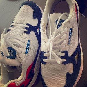 Nike chunky dad sneaker